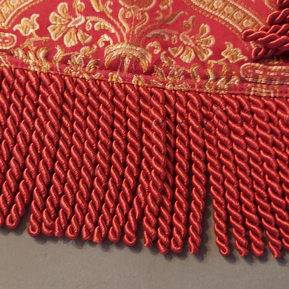 Table runner - Picture 3 of 3